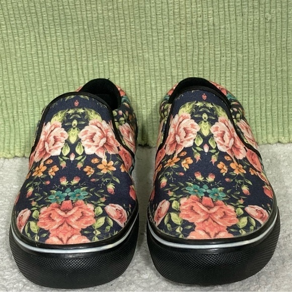 Yes We Vibe Unisex Blue Floral Canvas Slip On Sneaker Shoes SZ M 9 & W 10.5 NWOT - Picture 3 of 11
